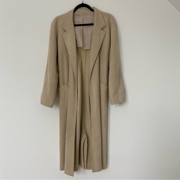 Holt Renfrew Jackets & Blazers - Vintage ‘70s Holt Renfrew Utlrasuede Vegan Suede Trench in Ecru Beige size 6